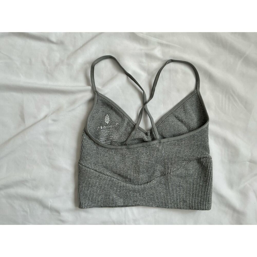 Free People Movement Gray Ribbed Sports bra with Cutout Extra Small